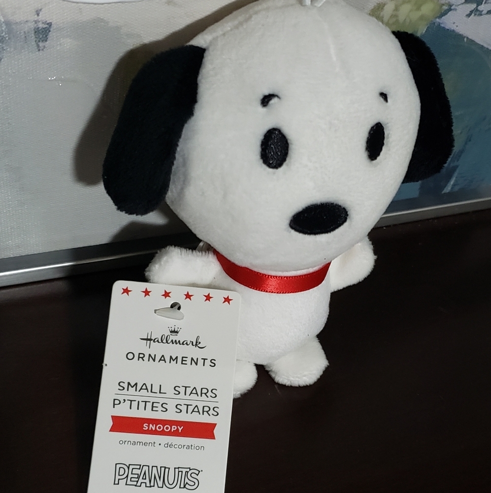 NWT 2021 Hallmark Peanuts Snoopy Collectible Ornament